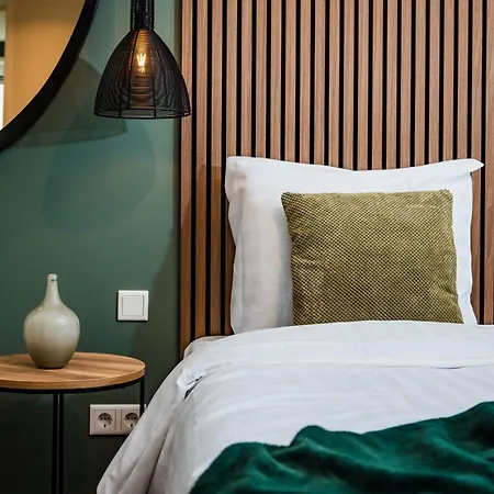 Holiday home Recreatiewoning 'dwergarend' Op Christelijk
