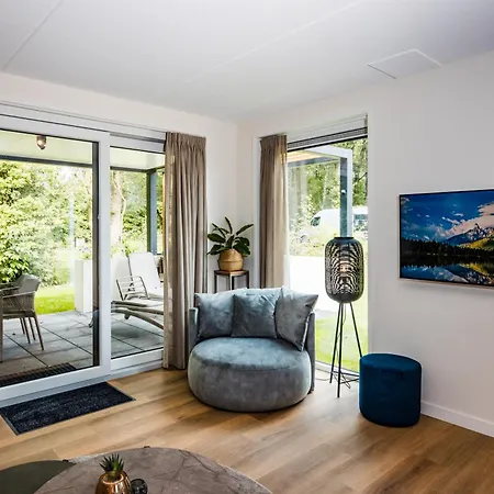 Recreatiewoning 'dwergarend' Op Gemoedelijk