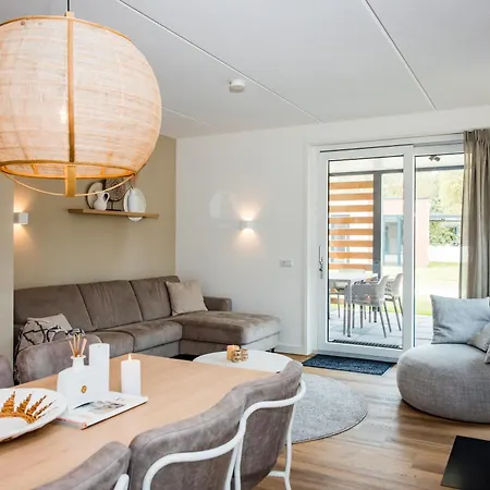 Holiday home Recreatiewoning 'dwergarend' Op Christelijk Voorthuizen