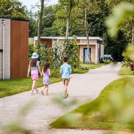 Recreatiewoning 'dwergarend' Op Gemoedelijk *