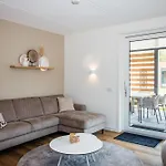 Recreatiewoning 'dwergarend' Op Gemoedelijk Ferienhaus
